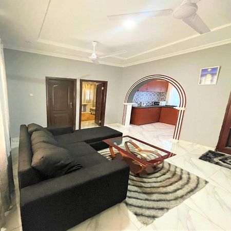 Detouz Lodging Accra Exterior photo