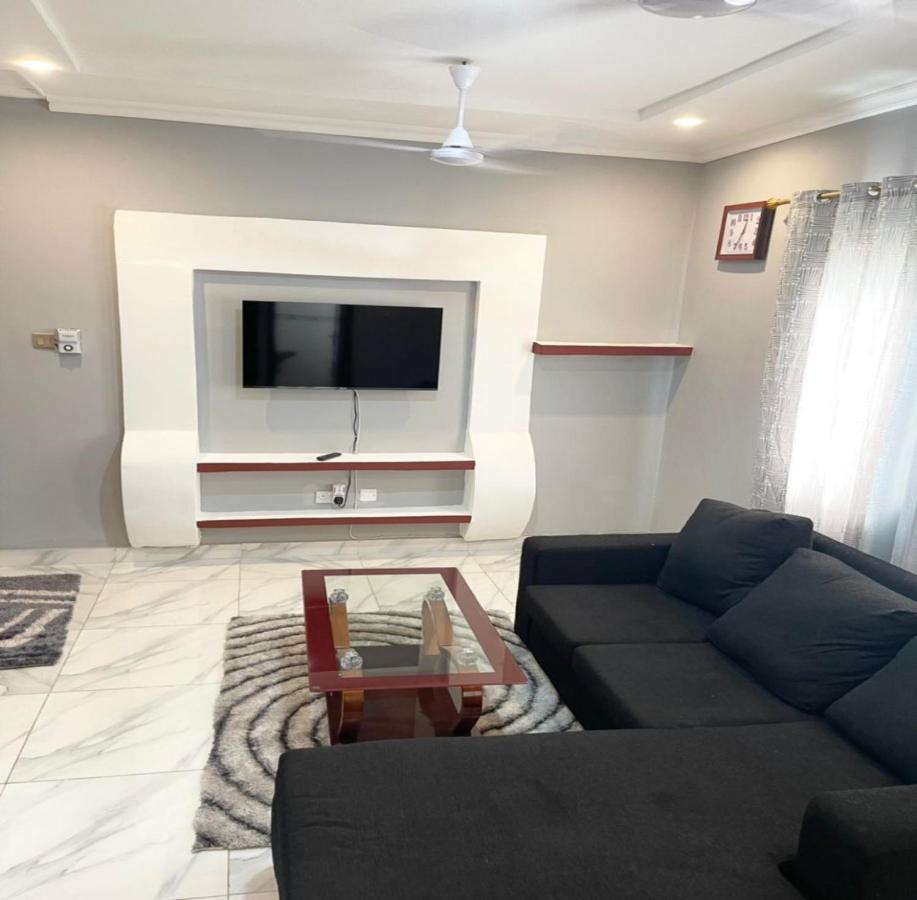 Detouz Lodging Accra Exterior photo