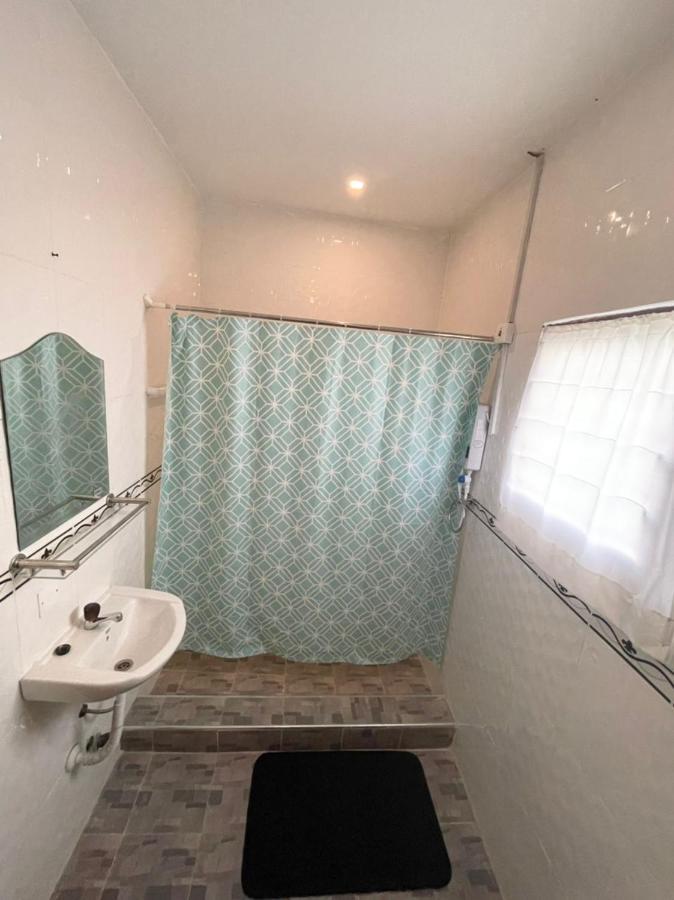Detouz Lodging Accra Exterior photo