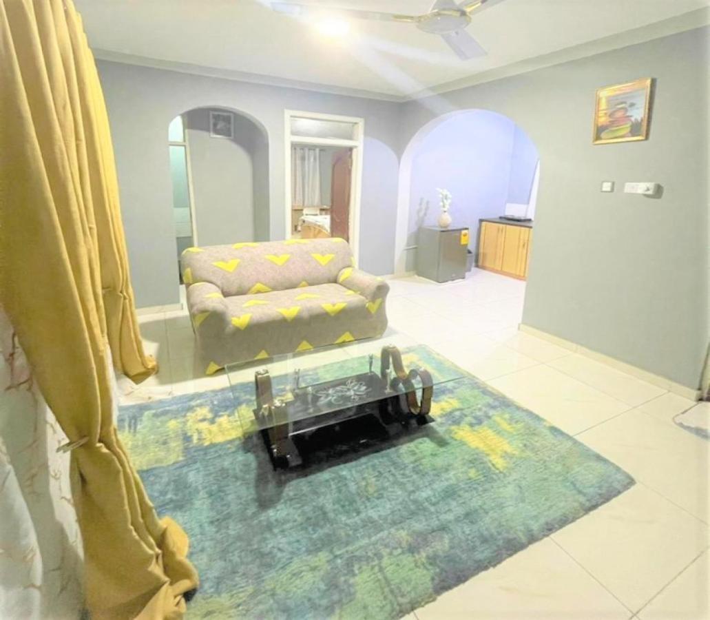 Detouz Lodging Accra Exterior photo